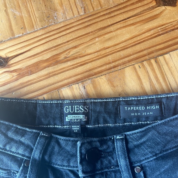 Guess Jeans Tapered High Mom Jean Size 25 - Picture 6 of 6